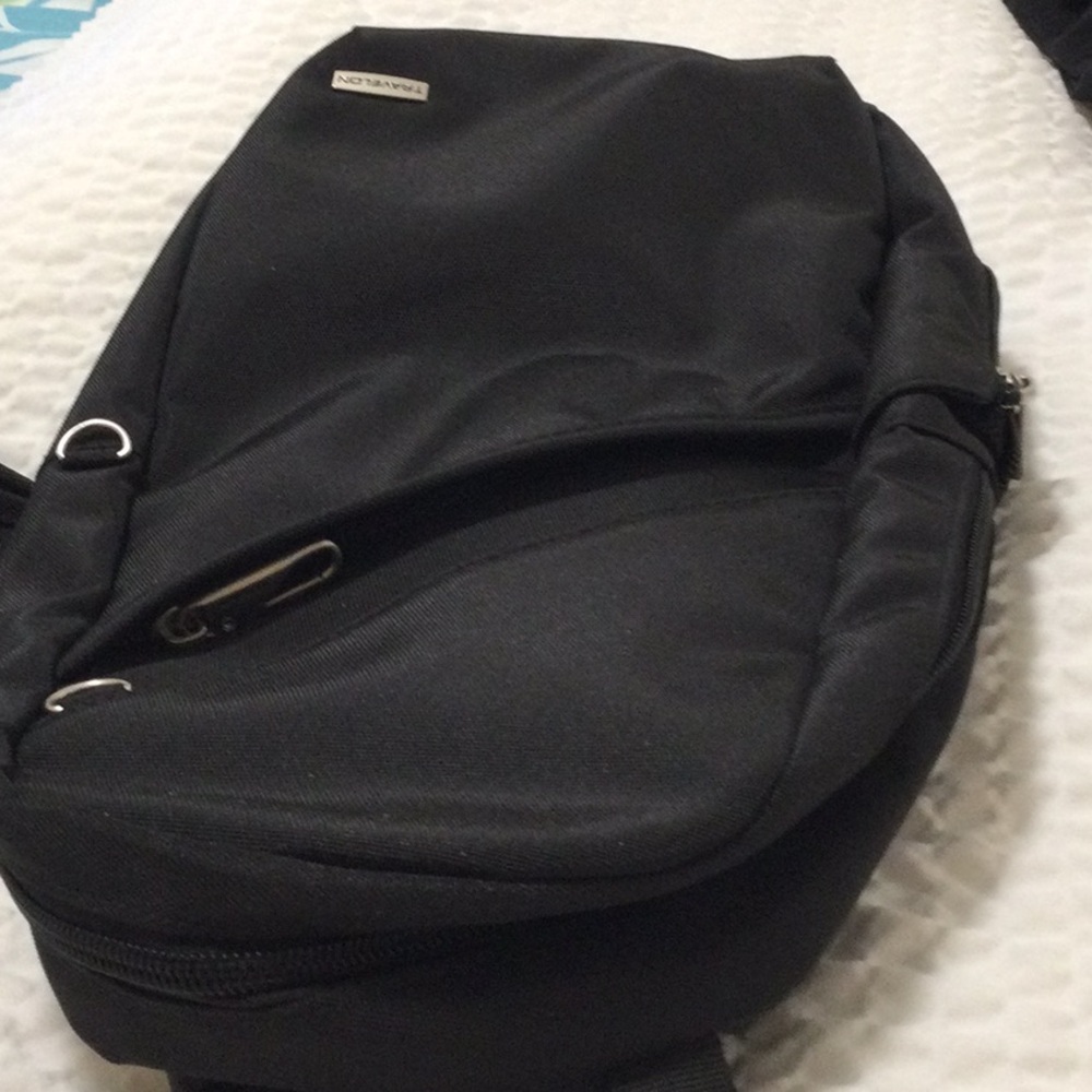 NWT Black Travelon Women’s/Men’s Ani-Theft Sling Bag - Picture 3 of 15